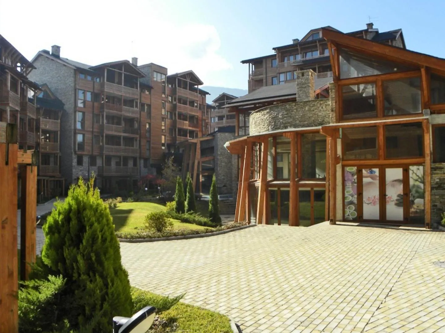 Forest Nest Cozy Apartment White Balcony On The Hill 반스코